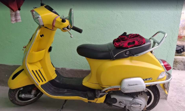 chetak ev premium (2019)