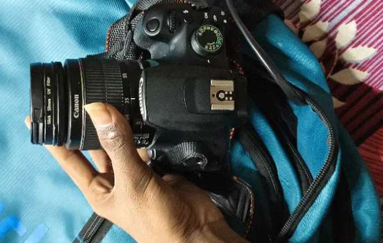 Cannon 1300D